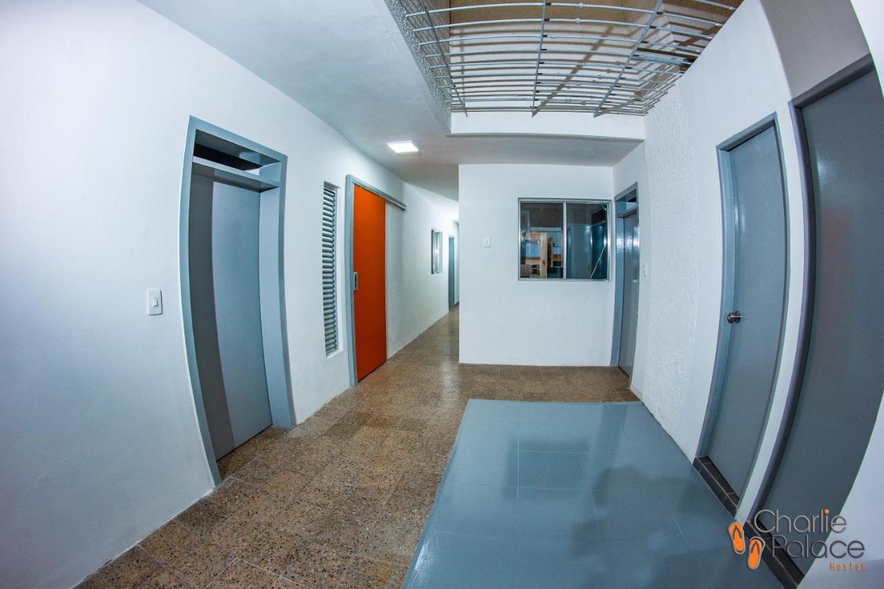 Charlie Palace Hostel Medellín Kültér fotó
