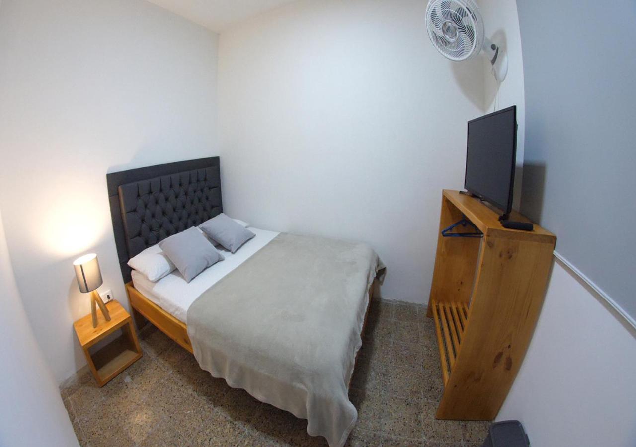 Charlie Palace Hostel Medellín Szoba fotó